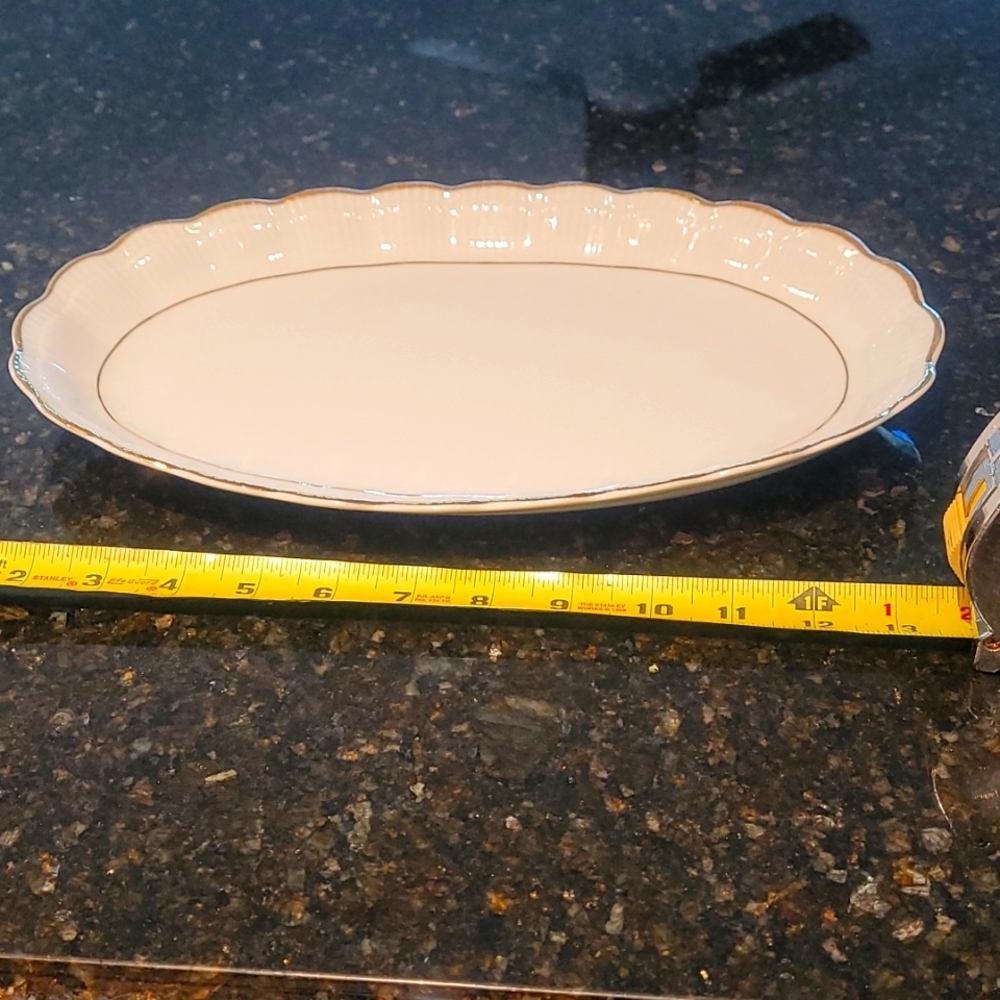 WALBRZYCH Serving Platter, 13 1/4", ribbed